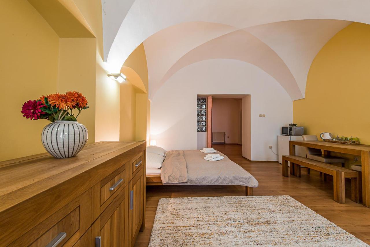Apartmany Kolegium Пряшів Екстер'єр фото