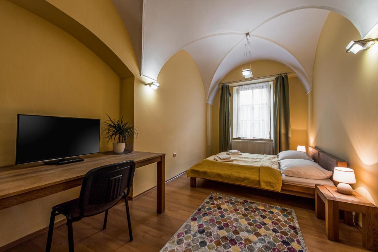 Apartmany Kolegium Пряшів Екстер'єр фото