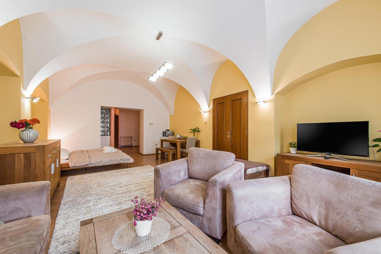 Apartmany Kolegium Пряшів Екстер'єр фото